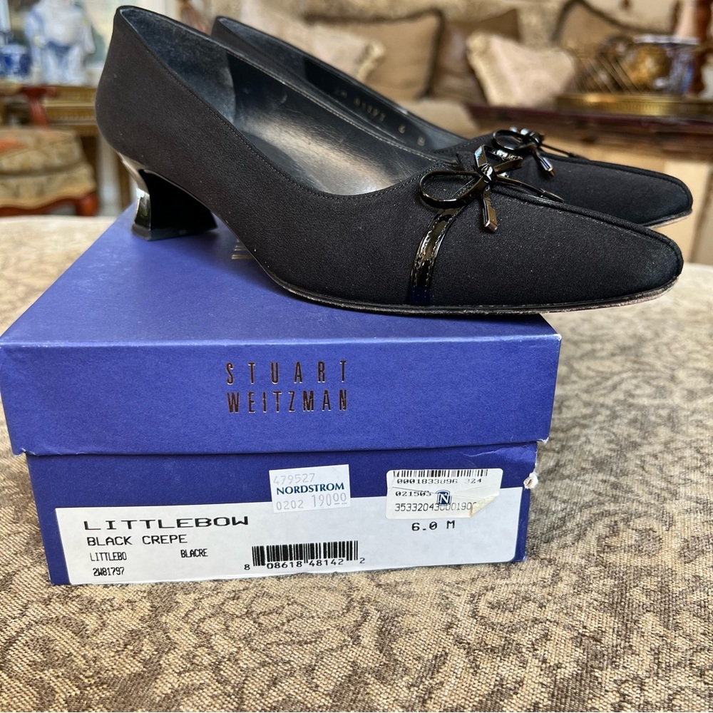 Vintage Stuart Weitzman Little Bow Black Crepe Pump Heels Shoes Size 6 Reg. $190